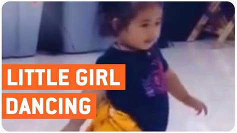 Little Girl Performs Amazing Dance Tiny Dancer Youtube