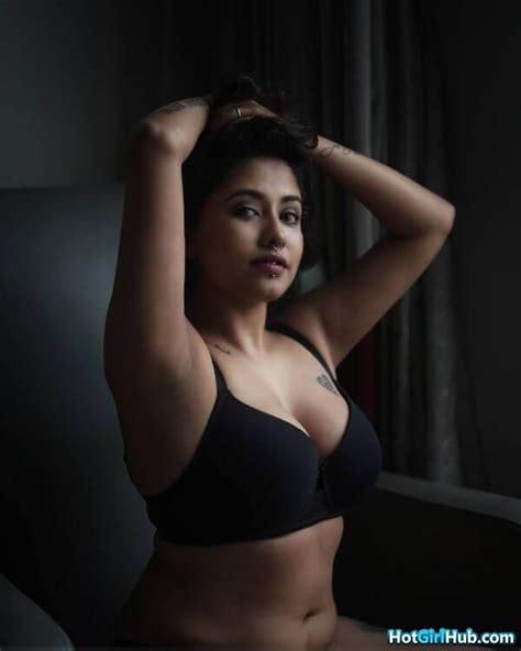 Sexy Indian Big Tits Girls 14 Photos
