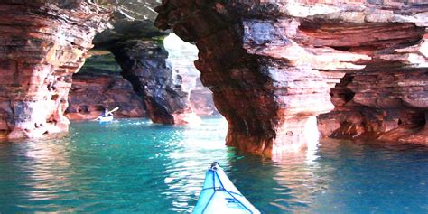You Can Go Kayaking Through Ancient Sea Caves In Lake Superior Narcity