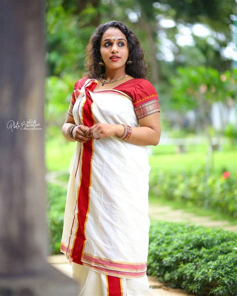 Onam Special Gorgeous Kerala Women Saree Photo Collection