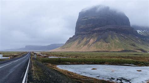 Iceland's Lómagnúpur Mountain Is a Photographer's Dream, Here's Why