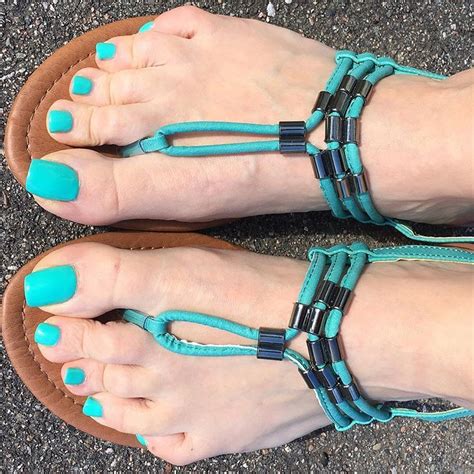 sandal feet on instagram “pretty toes x cute sandals courtesy of tenlittlebeauties 👣🔥