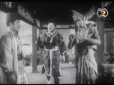 Mustar's daughter, ros the village teacher, initially thought that they were crooks but soon realized that she was wrong and even fell for ramli. P. Ramlee - Seniman Bujang Lapok - YouTube