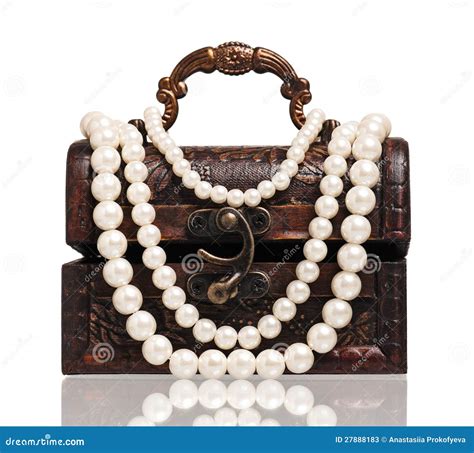 Chest With Pearl Stock Photos Image 27888183