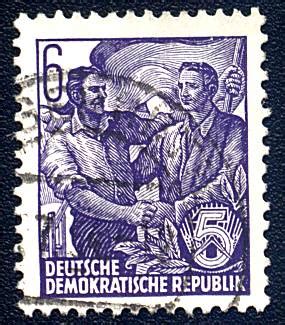 Der neue eigentümer ist nach auskunft des auktionshauses ein deutschsprachiger sammler aus europa. Briefmarken DDR - Deutsche Demokratische Republik aus dem ...