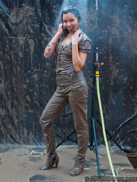 Pic Muddy Girl Cold Day Messy Leather Pants Appearance Poses