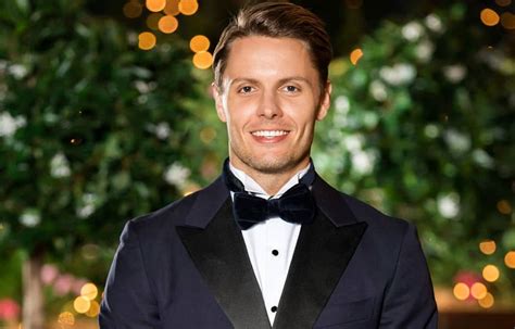 Todd From The Bachelorette Posts Clue Hes The Next Bachelor Girlfriend