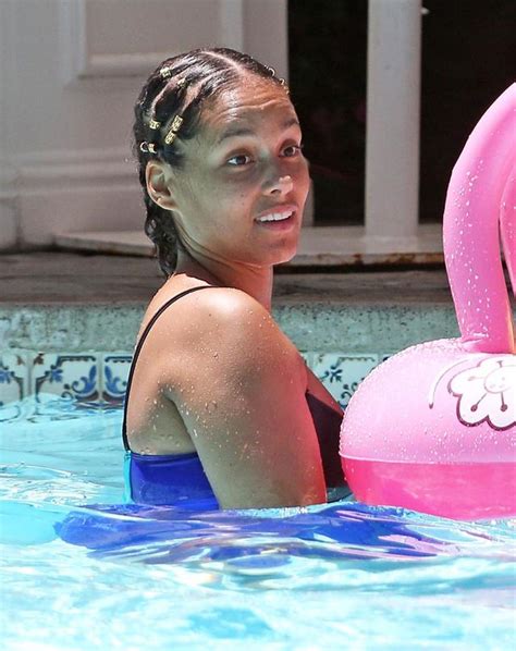Alicia Keys Flaunts Bikini Body After Settling Girl On Fire Lawsuit