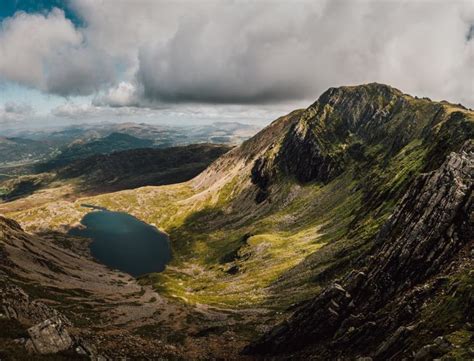 Guide To Walking Up Cader Idris Visit Wales