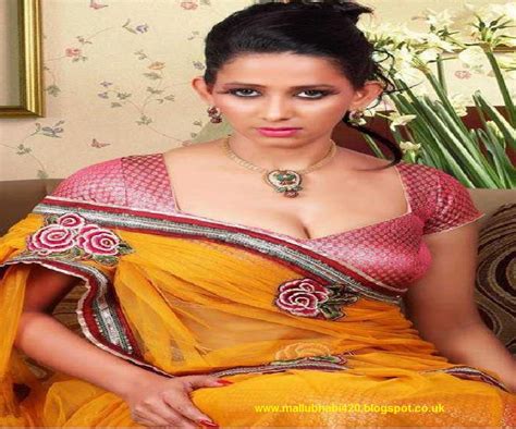 Hot Desi Girls Mallu S Desi Mallu Bhabhi Hot In Red Blouse Hot