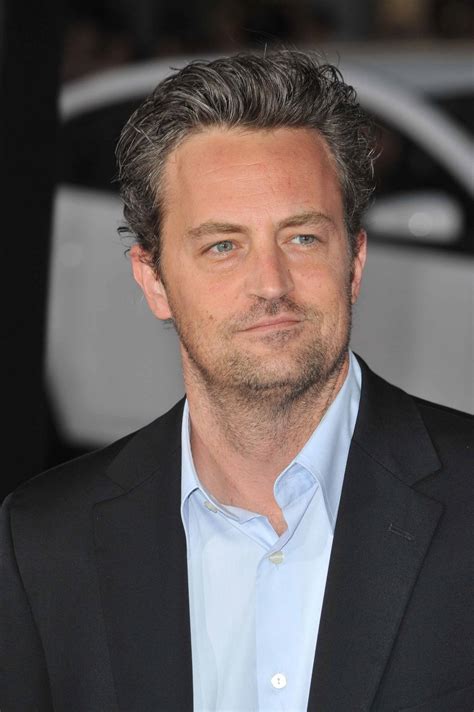 Does matthew perry have tattoos? Matthew Perry - l'Encyclopédie Canadienne