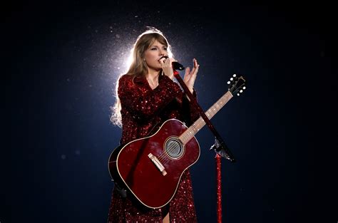 Taylor Swifts The Eras Tour Photos From Opening Night