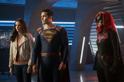 Crisis On Infinite Earths Part One The Cw Releases Preview Images
