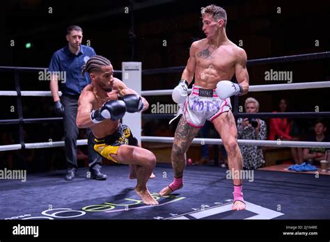 Muay Thai Kickboxing Stock Photo Alamy