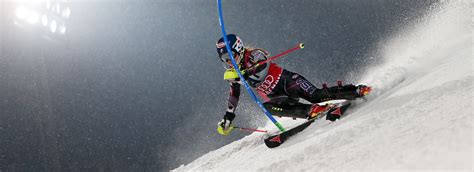 The athlete's personal graphics are featured, but the helmet itself is full of great qualities that provide supreme protection and a. Atomic Mikaela Shiffrin | Alpi, Sfida