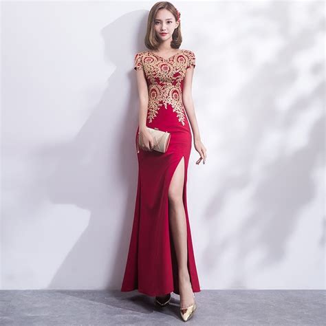 2018 Embroidery Cheongsam Long Traditional Chinese Vintage Dress Red