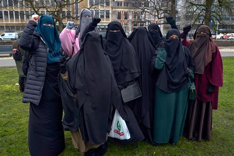 Conoce Todo Sobre La Vestimenta Tradicional De Las Mujeres Musulmanas Rpp Noticias