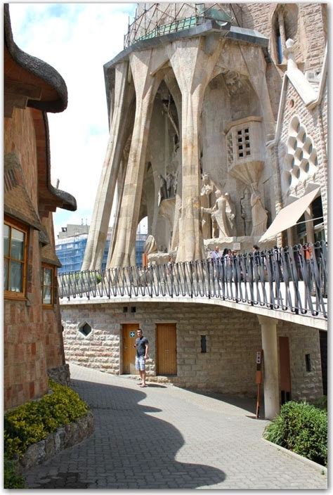 Pia, our guide is a professor and an ar… frequently asked questions about barcelona & gaudi. The Painted House — obsessed with offbeat beauty | Gaudi barcelona, Antonio gaudí, Gaudi ...