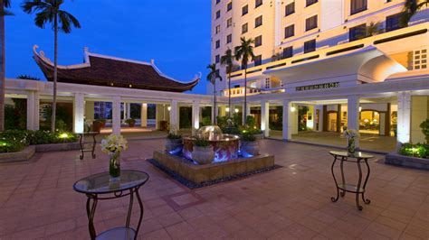 Cần bán khách sạn quận 1. Khách sạn Sheraton Hà Nội