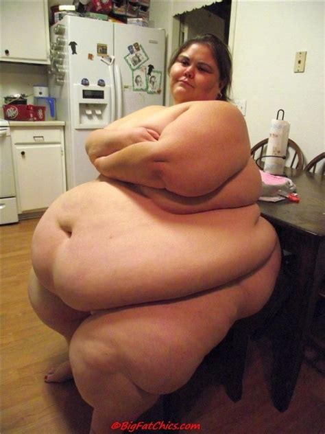 Sexy chubbig mit einem großen hintern und fetter bauch Nackte Mädchen