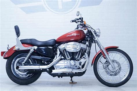 2005 Harley Davidson® Xl1200c Sportster® 1200 Custom Lava Red Sunglow