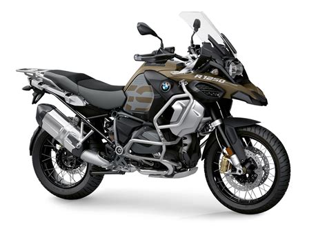 The bmw r 1250 gs standard has a seating height of 850 mm and kerb weight of 249 kg. 2019 BMW R 1250 GS Adventure First Look (26 Photos)