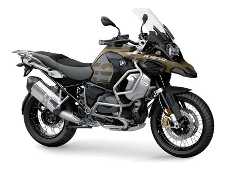 Cycle world tests the 2019 bmw r 1250 rt for several weeks in all scenarios. 2019 BMW R 1250 GS Adventure First Look (26 Photos)