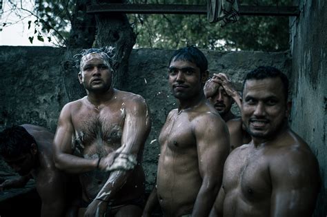 kushti कुश्ती traditional indian wrestling kushti wrestlers photos by franco mottura