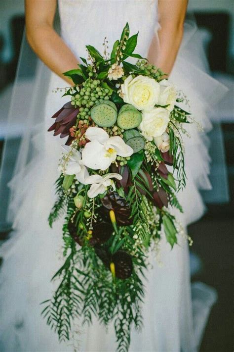 Oct 08, 2020 · with a touch of whimsy, cascading bouquets take traditional bouquets in a whole new direction. 17 best images about Wedding Bouquet Ideas on Pinterest ...
