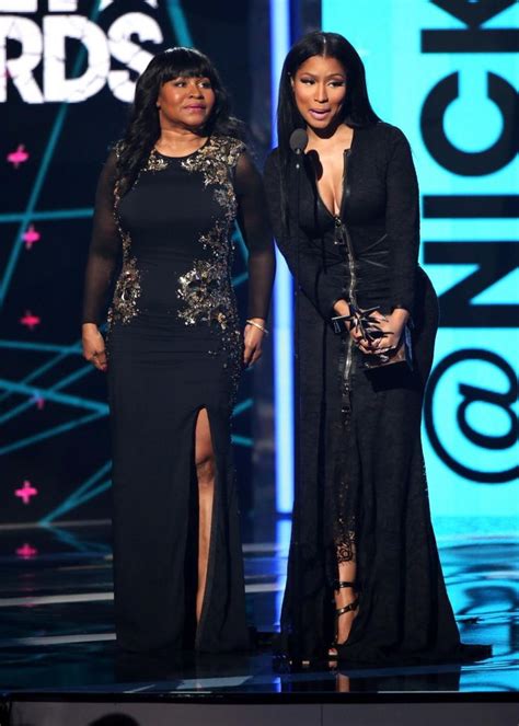 Bet Awards 2015 Best Red Carpet Looks And Top Show Moments Nicki