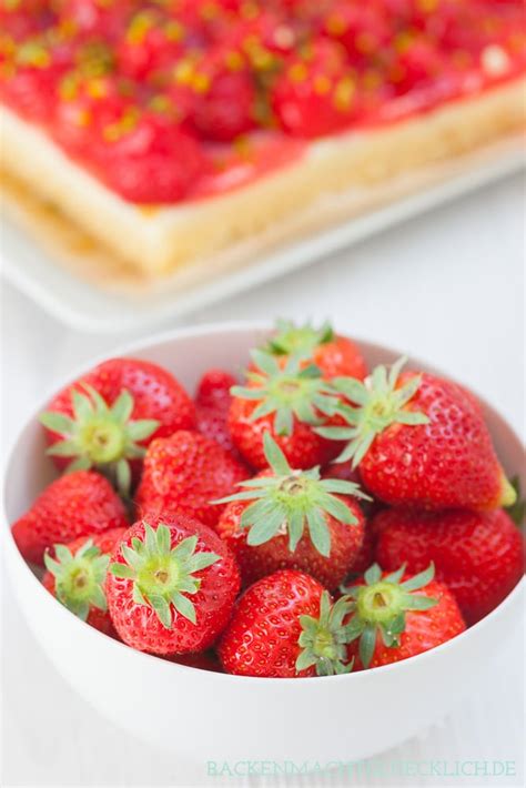 Verrühren sie butter und zucker mit dem. Erdbeerkuchen mit Pudding | Backen macht glücklich