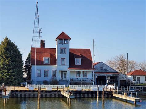 Racine Harbor Lighthouse