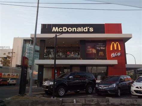 Mcdonald's)는 미국의 세계적인 패스트푸드 체인점이다. 맥도날드, 매장 내 식사 가능 지점 단계적 늘릴 계획 > 경제 ...