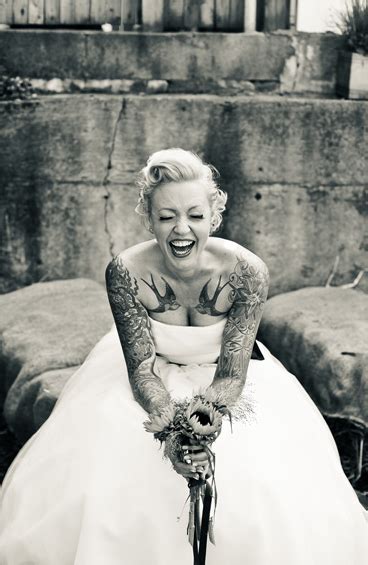 Tattooed Bride Inked Weddings Noiva De Tatuagem Noivas Tatuadas Garotas Tatuadas