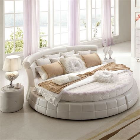 The truth is, choosing the right size of your mattress can be more complicated than you may think. round+shaped+mattresses | Bed round shaped,round king size ...