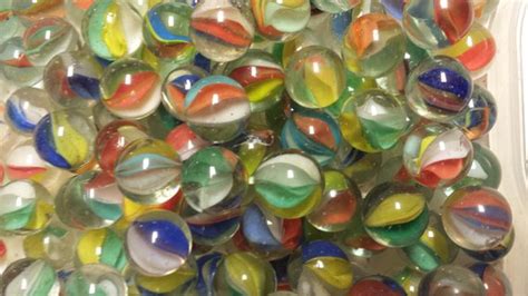 Lot Of 30 Marbles Multi Colored Glass Marbles Cat S Eye Marbles Vintage Toys And Games