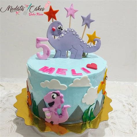 Tortas roblox para niñas roblox cake for girls. Torta de dinosaurios para niñas | Oreos decoradas, Tortas ...