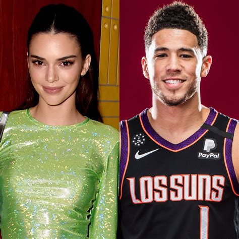 Kendall jenner and nba star devin booker appear to have confirmed their new romance by getting very close on the beach in malibu. Kendall Jenner posta primeira foto com Devin Booker no ...