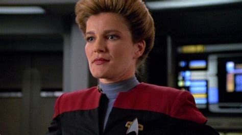 Why Captain Janeway Still Feels So Relevant 25 Years Later The Mary Sue