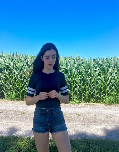 She got a good plat form of acting at a young age. Sterling Jerins on Twitter: "A cornfield in Nebraska 🌽…