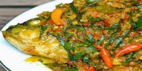 Ikan tongkol potong2•bahan bumbu•bawang putih tuna panggangan woku santan blanga. Resep Ikan Woku Belanga, Masakan Khas Manado | DeIndonesia
