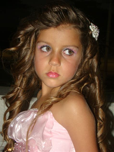 Isabelle Pfister: Miss Brasil Infanto Juvenil-2011