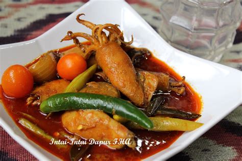 Resepi sotong/ ini menyediakan pelbagai resepi sotong dengan rasa yang sedap , dengan kaedah memasak yang sangat ringkas dan mudah untuk di cuba sendiri di rumah untuk hidangan keluarga. Intai-Intai Dapur FHA: GULAI SOTONG KACANG BUNCIS