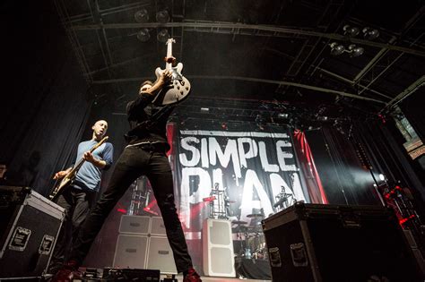 Simple Plan In Köln Pop Punk Party Vor Ausverkauftem Haus Stagr