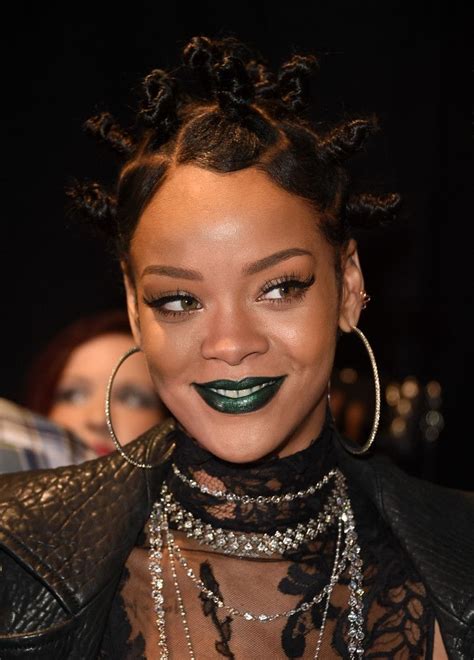 Rihanna Shows Off Her African Hairstyle The Hotjem Bantu Knot