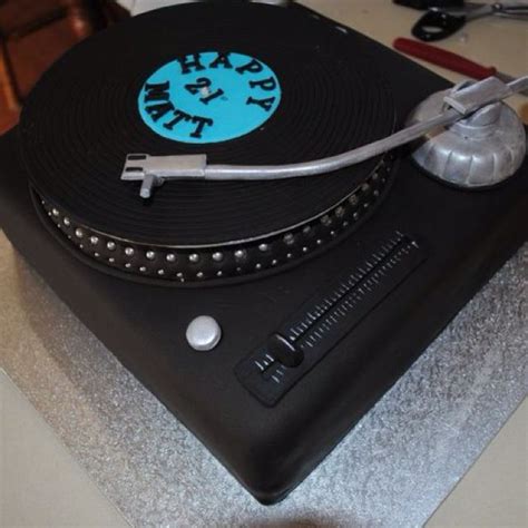 Pin By Emily Trujillo On Let Them Eat Cake Music Themed Cakes
