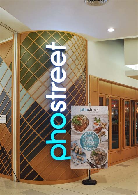 Projek the paradigm adalah satu projek pembangunan sendiri oleh wct land bhd dan kontraktor utama iaitu wct construction sdn bhd, anak syarikat kedua wct kawasan ini juga disambungkan oleh stesen lrt kelana jaya yang menyediakan akses untuk lebih mudah ke the paradigm. FOOD Malaysia