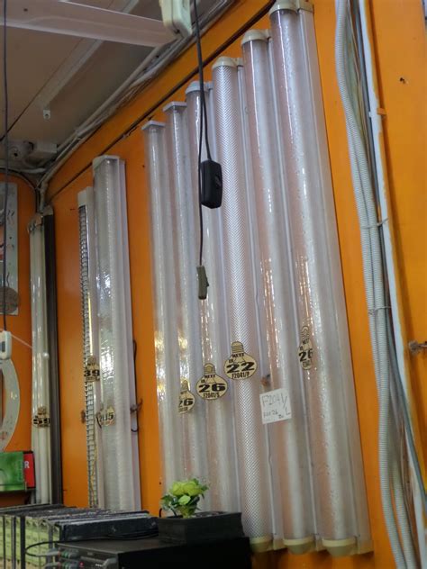 Pabrik lampu jalan tenaga surya / solar cell, pju all in one, lampu jalan 2in1. foto zaza: lampu kalimantang murah