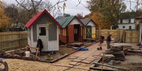 Tiny Houses For Homeless People Put Roofs Over Heads In Time For The Holidays Huffpost