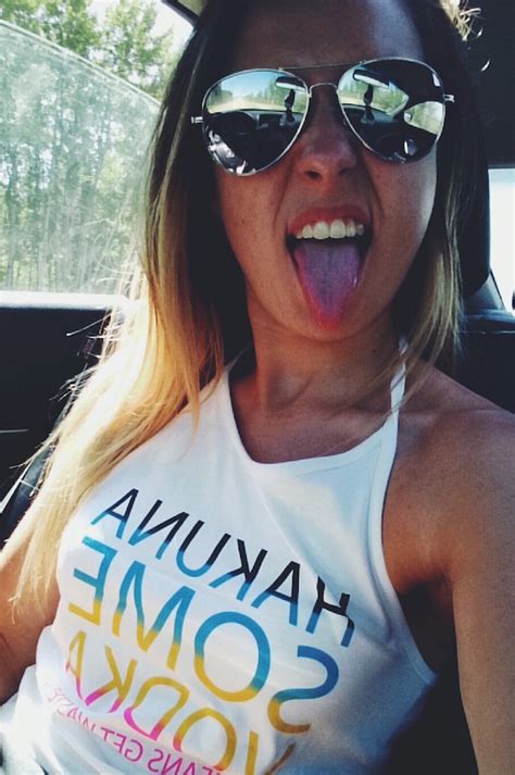 29 Tongue Selfies Proving That Its A Thing Fooyoh Entertainment